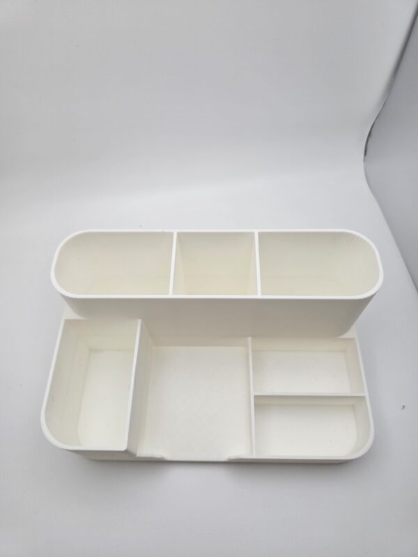 Make-Brush Organizer Available in Multiple Colors - Image 2